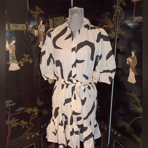 Sincerely Jules Black & White Abstract Print Ruffle Hem Shirt Dress Small NWT